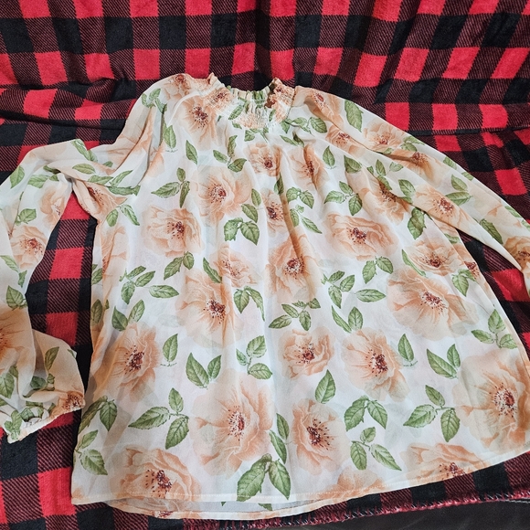 Womens small floral top - Picture 2 of 2